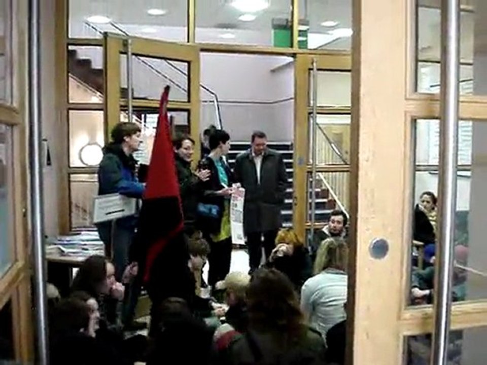 Edinburgh Uni students occupy in support of UCU strike