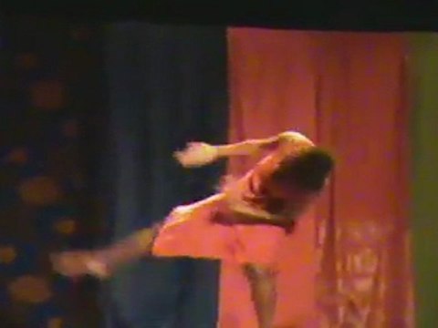 En rouge extrait de la création Solos de Femme par la Cie Bedji Danza 25 septembre 2010