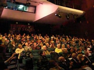 réunion publique UMP au Théâtre le Village - Neuilly (ext.2)