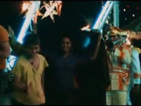 Road, Movie - Bollywood Movie Review - Abhay Deol & Satish Kaushik