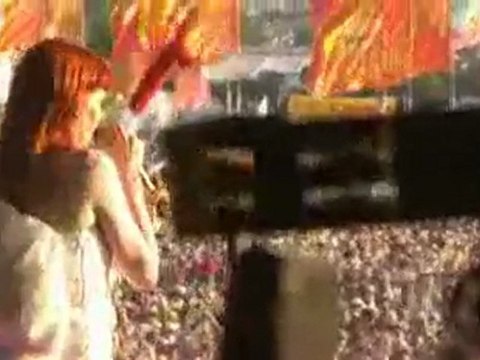 [HD] Florence The Machine - Dog Days Are Over (GF 2010) [ keepvid.com]