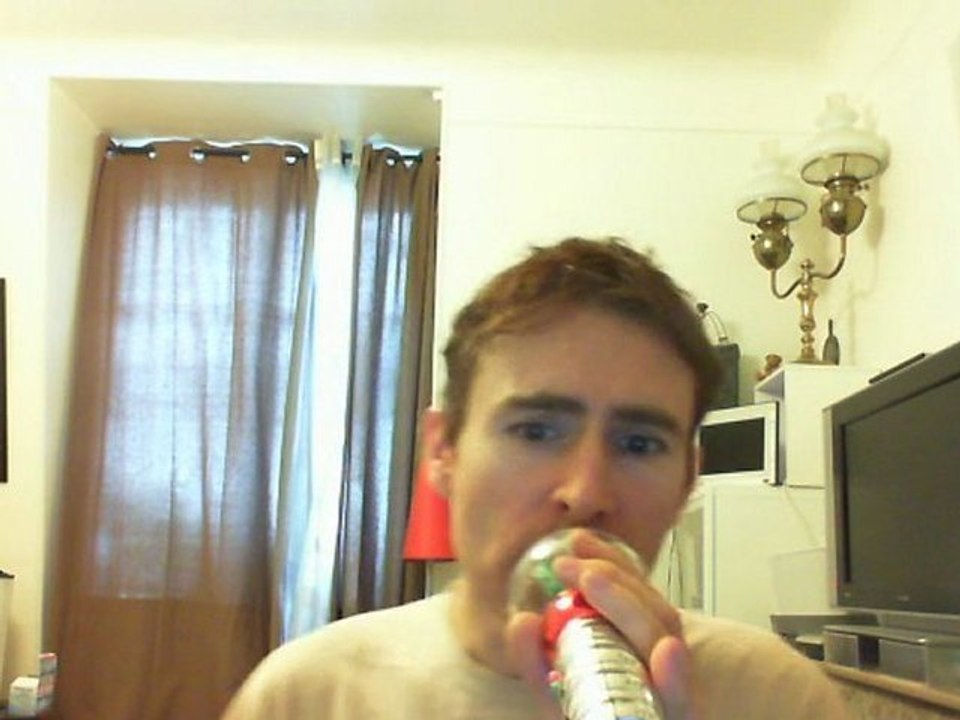 Wiwi égratigne "closer" de Travis