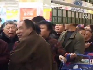 ÇİN'DE MARKETLERDE TUZ KALMADI