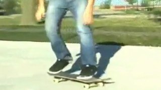 How to Do a Kickflip | How to Do a Kickflip on a Skateboard