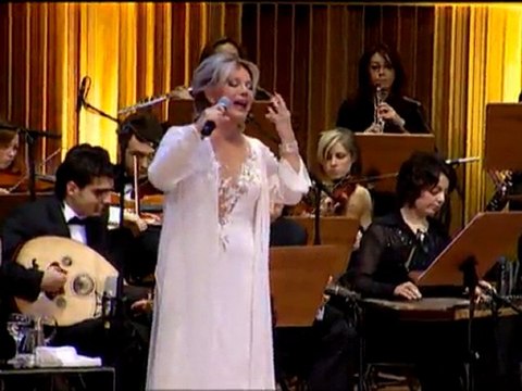 06- Emel Sayın & Timur Selçuk - Bu Yılda Böyle Geçti