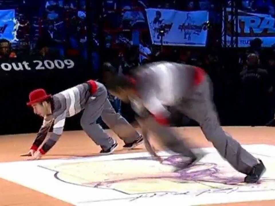 Funky Locking battle with James Brown !