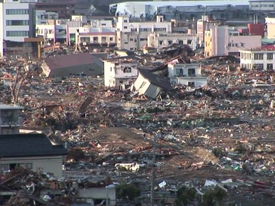 Leben oder Tod: Im Tsunami nur eine Frage von Metern