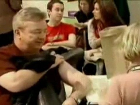 Health officials prepare for swine flu 'pandemic'