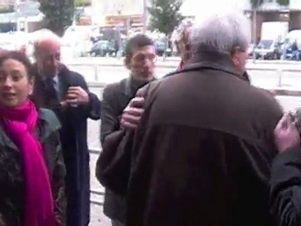 Visite de Jean-Paul Huchon à Choisy le Roi en soutien à nadia Brahimi