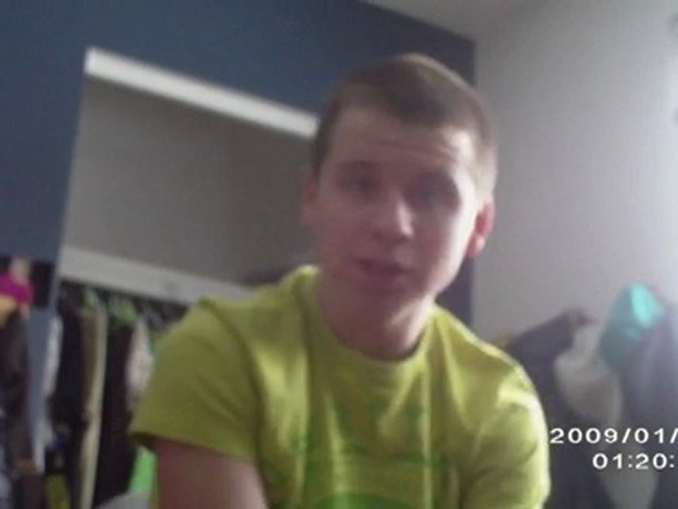 (Cole Campbell) sings Wanna Be Starting Something-Michael Jackson