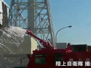 Les autorités prévoient d'arroser les réacteurs 24 heures sur 24