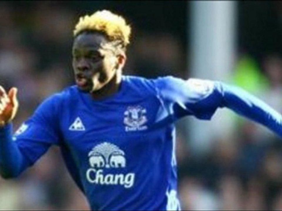 Everton 2-1 Fulham Saha free-kick, Dempsey great-strike