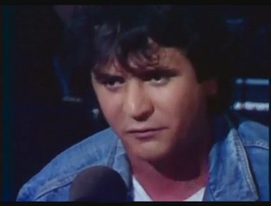 Daniel Balavoine lit le poème d'Aragon "Sommeil de plomb" (1983)