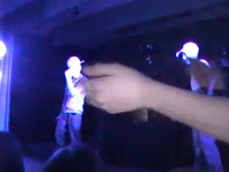 Alexis Prevost alias MIC, Dimitri Carneau alias SIS , Mickael Rallidis alias MIK et Jonathan Cagnec Live a la boum du college !