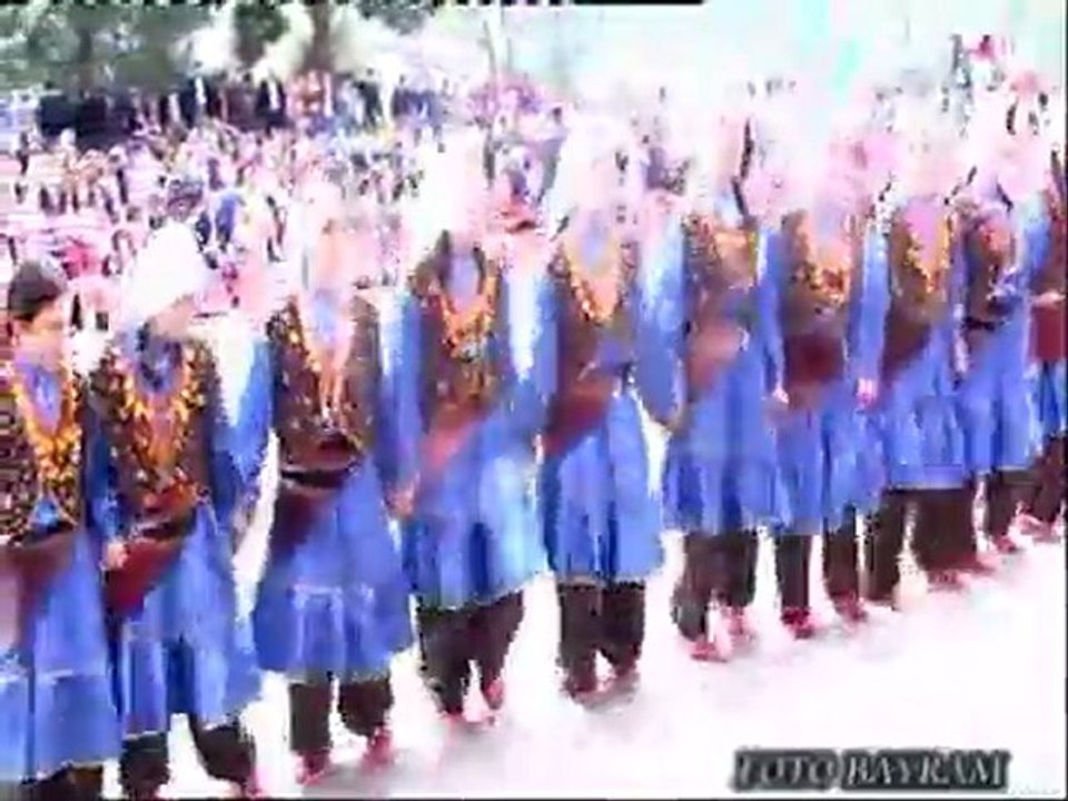 23 Nisan 2010 Halkoyunu Gösterisi Nesrin Yıldırım