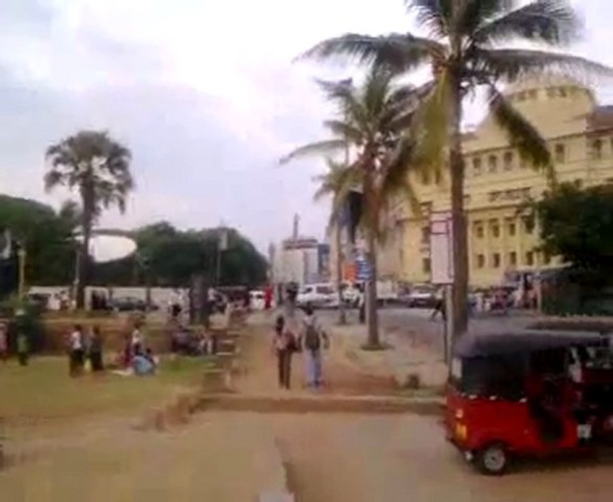 Soir de jour férié sur le front de mer de Colombo
