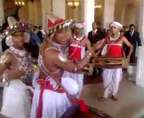 Petite cérémonie de retour au bercail au Sri-Lanka