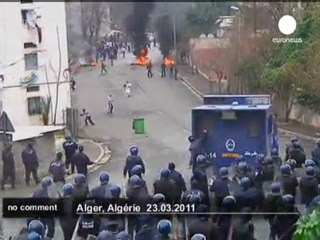 Affrontements à Alger entre jeunes et... - no comment