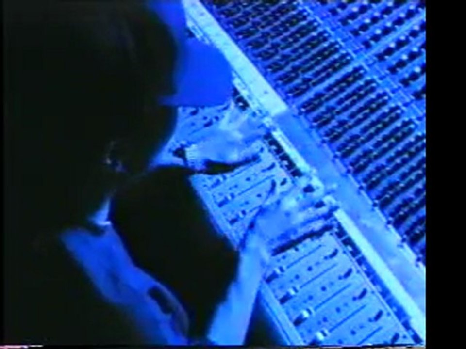 DJ Honda,Beatnuts,Fat Joe,Common - Out For The Cash