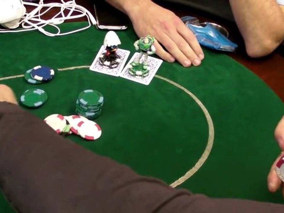 un moment de flie qui en 3 min 47 il a 3 tapis qui s'envoyent d'affilée sur 2 tables differentes