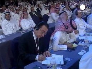 Erdoğan : 'Kaddafi kendisiyle çelişiyor'