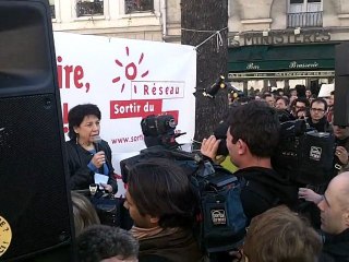 Nucléaire, manifestation à Paris. Intervention de C. LEPAGE