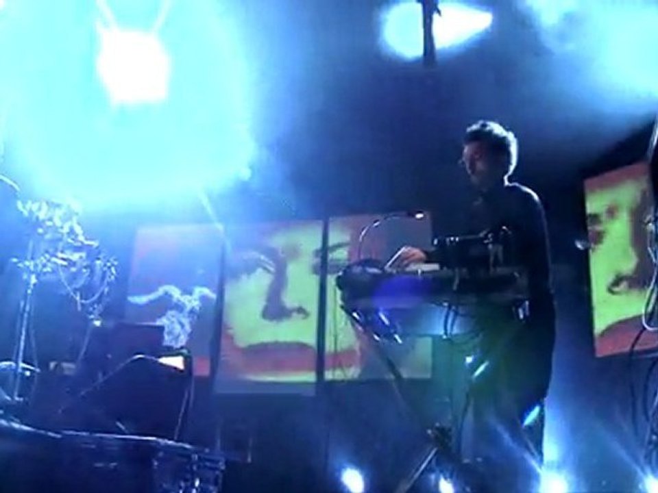 hightone chien à plumes 2010