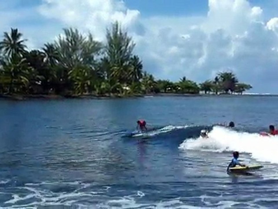 Teahupoo 20 mars 1.avi
