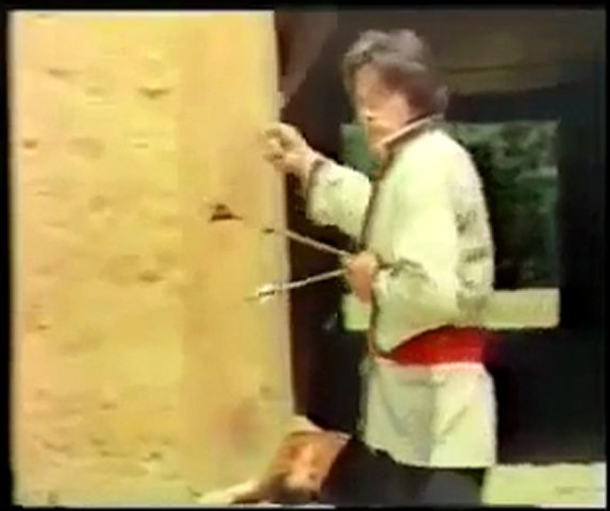 eliyle ok atan tek varlık