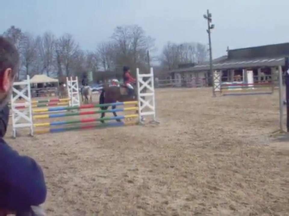 Sara et Marodiable : Poney 3 à Sées le 20 Mars 2011