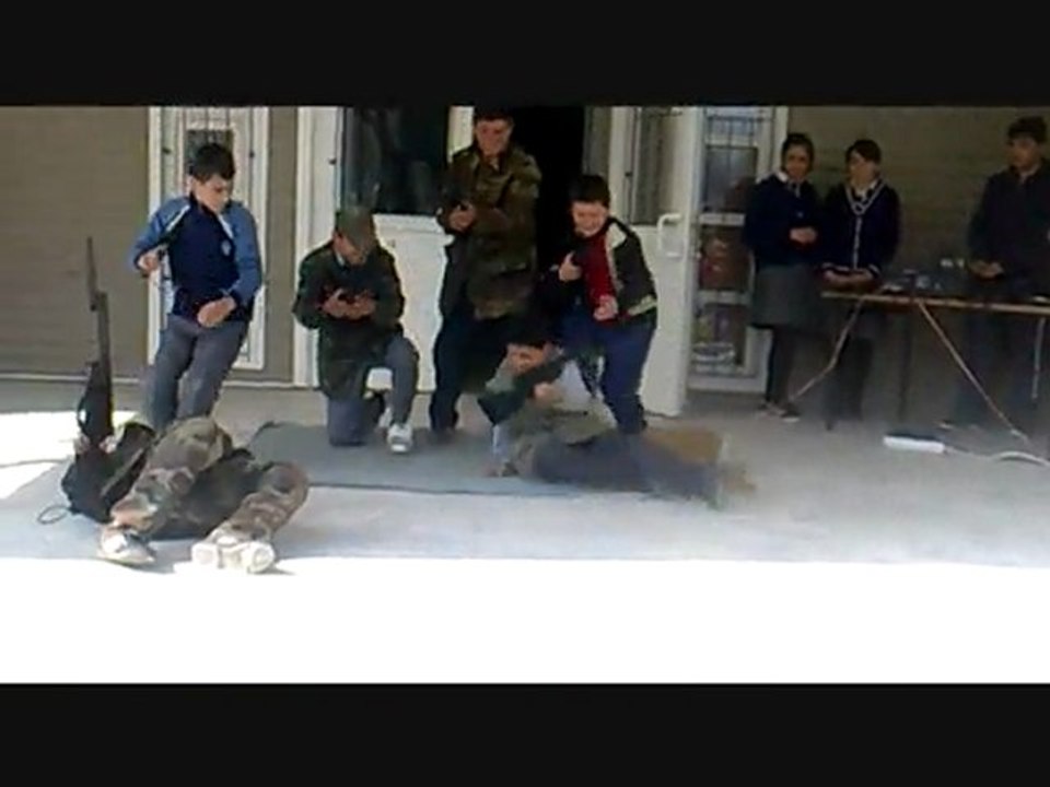 Yeşilköy Şehit Gürkan Gökçek İlköğretim Okulu 18 Mart Çanakkale Zaferi piyesi