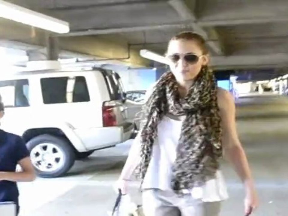 Miley Announces New Tour