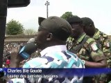 Des milliers de jeunes Ivoiriens s'enrôlent pour Gbagbo