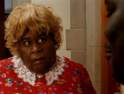 Esta abuela es mi padre - Clip 01