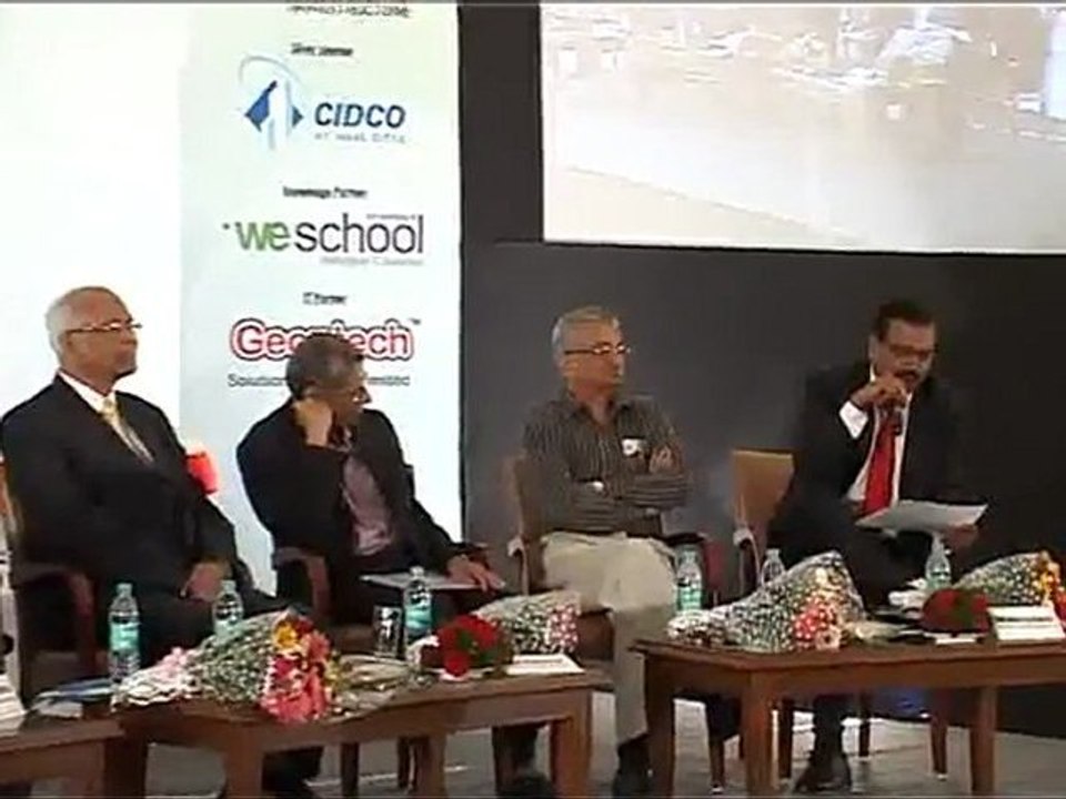 Uday Salunkhe, Director Welingkar Institute, speaking at Maharashtra Economic Summit
