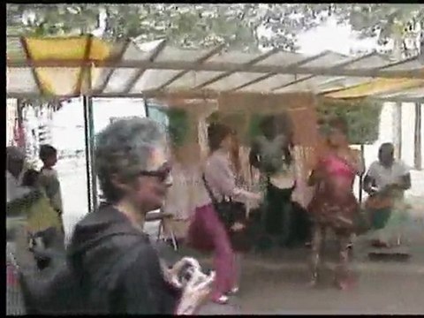 La poetesse Nathy danse traditionnelle 75019 Paris 3