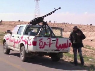 Libye: sur le front Est, les rebelles battent en retraite