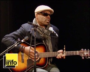 Chocolate Genius Inc chante Enough For You