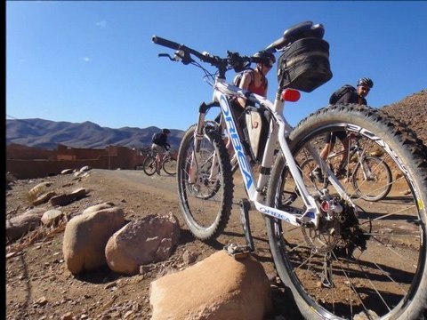 Voyage VTT RouleTaBosse.BE Maroc Mars 2011 (Ounila Ouarzazate Agdz vallée du Drâa ... )