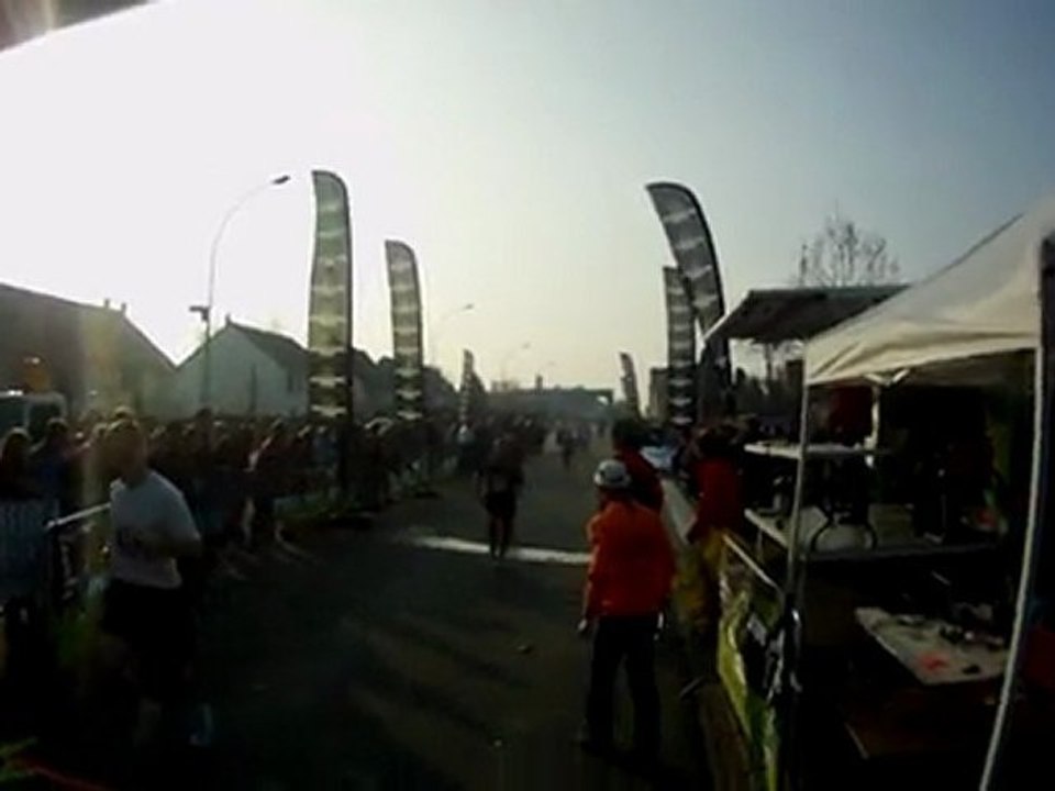 Arrivée semi2011_Cédric-meneur 1h30