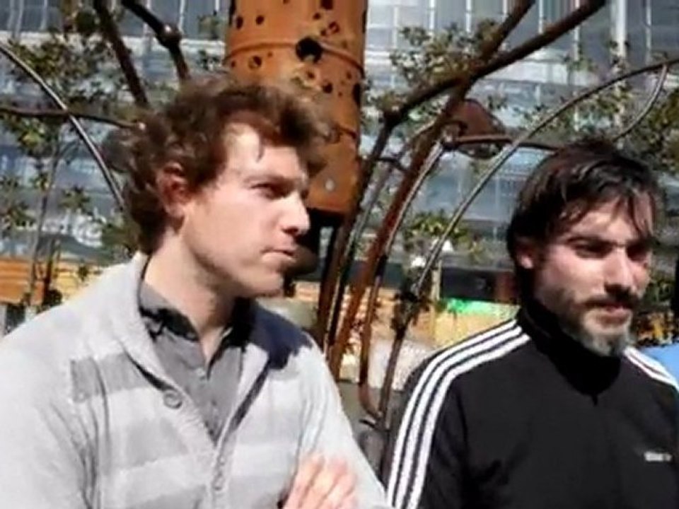 L'ÉLECTRO-ROCK DE NASSER FÊTE LE PRINTEMPS POUR CHORUS À LA DÉFENSE