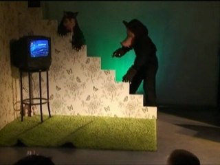 Des loups dans les murs