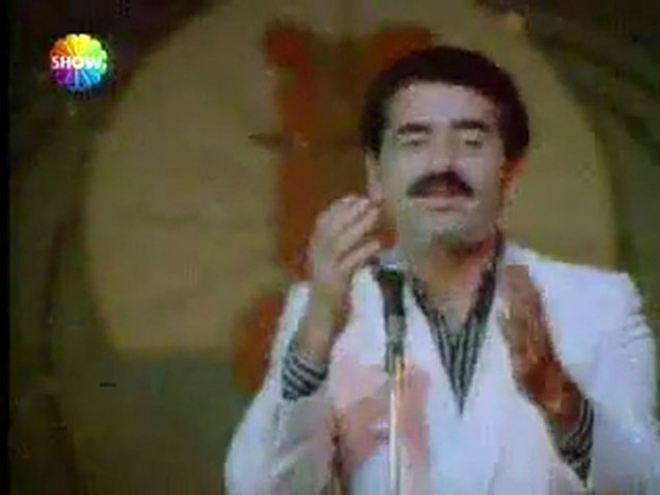 İbrahim Tatlıses - Mavi Mavi (İmparator'un Ölümü)-www.birgulum.com