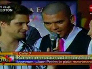 Juan Pedro le pide matrimonio a Karen calle 7