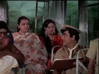 Bombay To Goa Funny Scenes - Mehmood Falls From The Bus