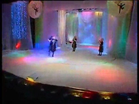 9.Türkçe Olimpiyatı Azerbaycan Kafkas Üni.Halk oyunları