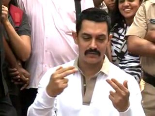 AAMIR KHAN Birthday Celebration