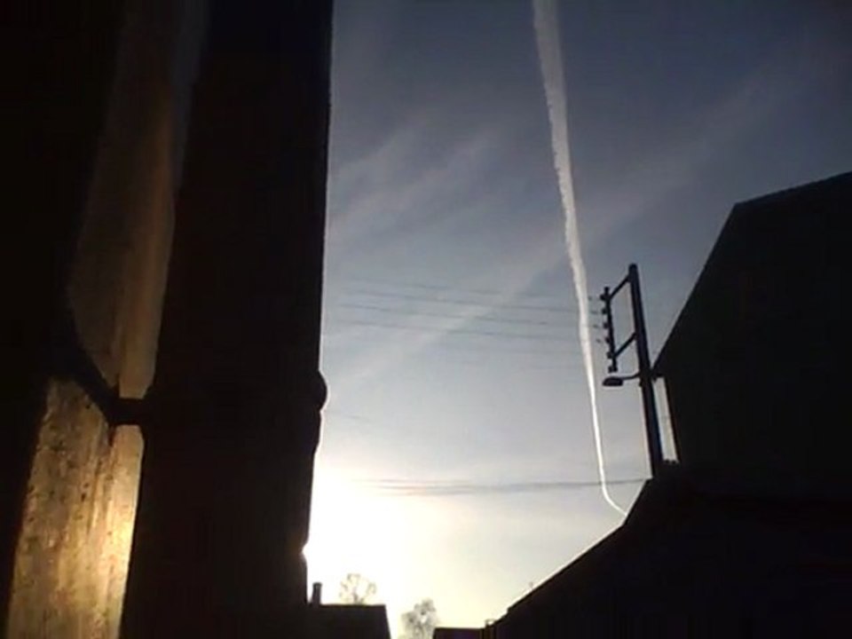 CHEMTRAILS BELFORT 90 24/03/2011