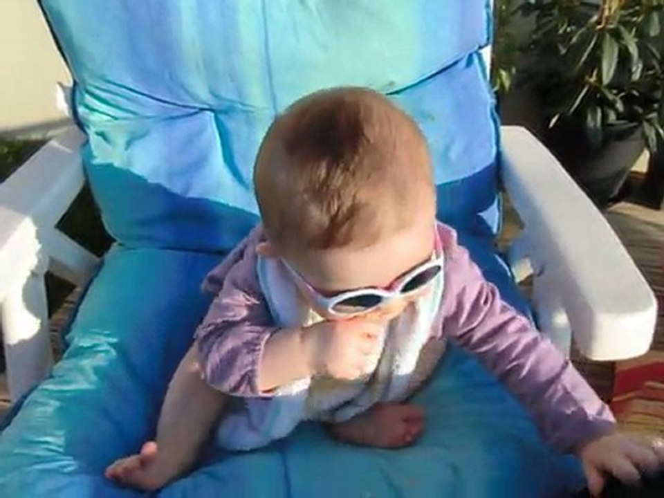 rapha qui prend le soleil