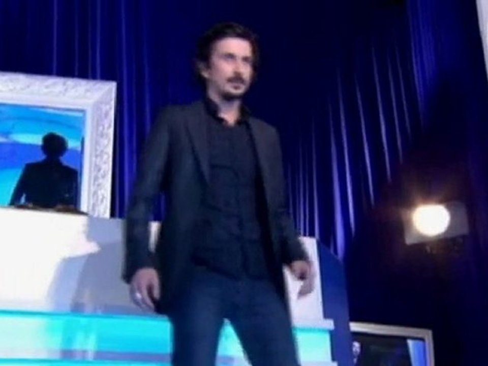 Arnaud Tsamere - La defense de l'oeuf mayo